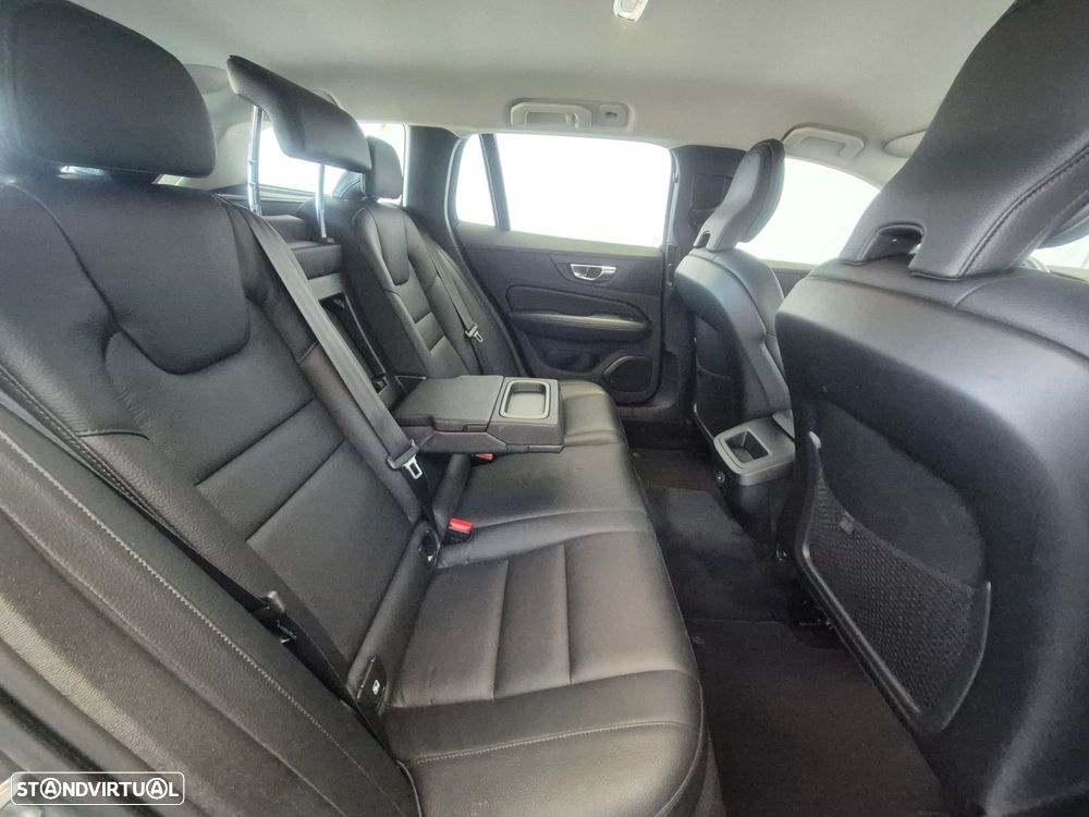Volvo V60 2.0 B4 Inscription Geartronic - 29
