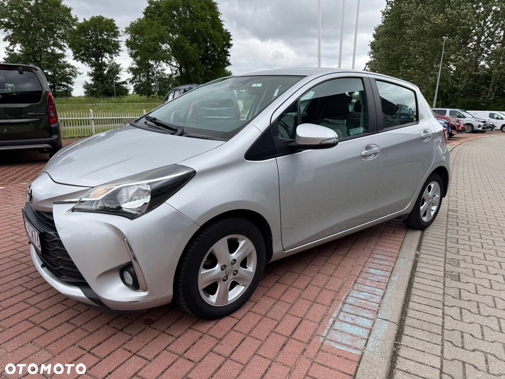 Toyota Yaris 1.5 Premium - 8
