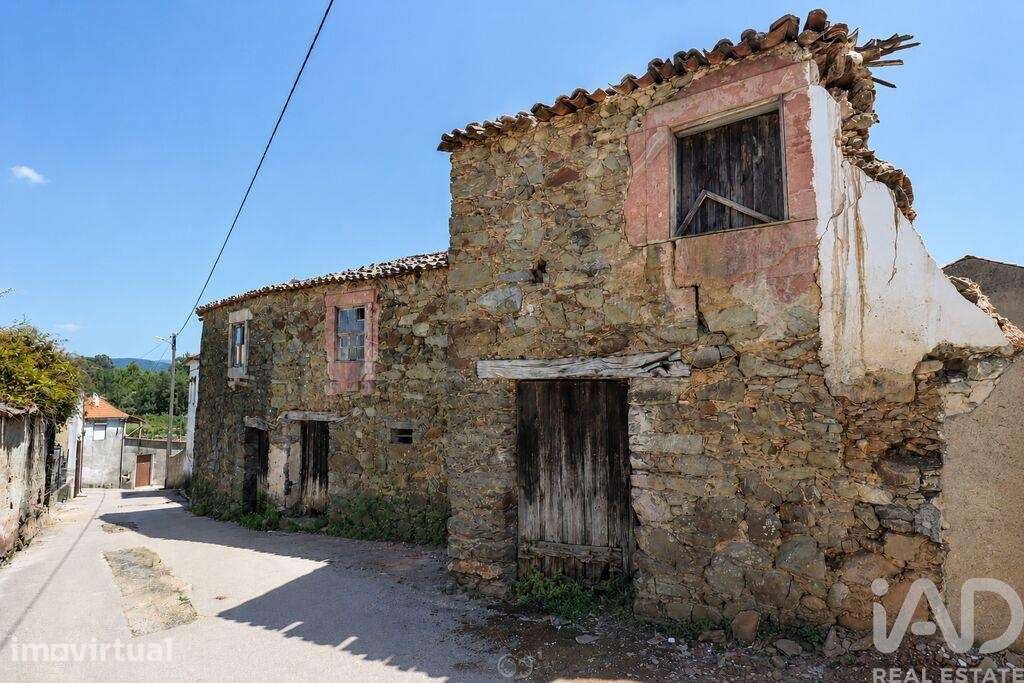 Moradia isolada em Foz de Arouce e Casal de Ermio de 215 m2 - Grande imagem: 2/34