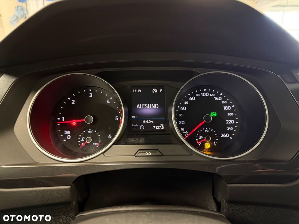 Volkswagen Tiguan - 19