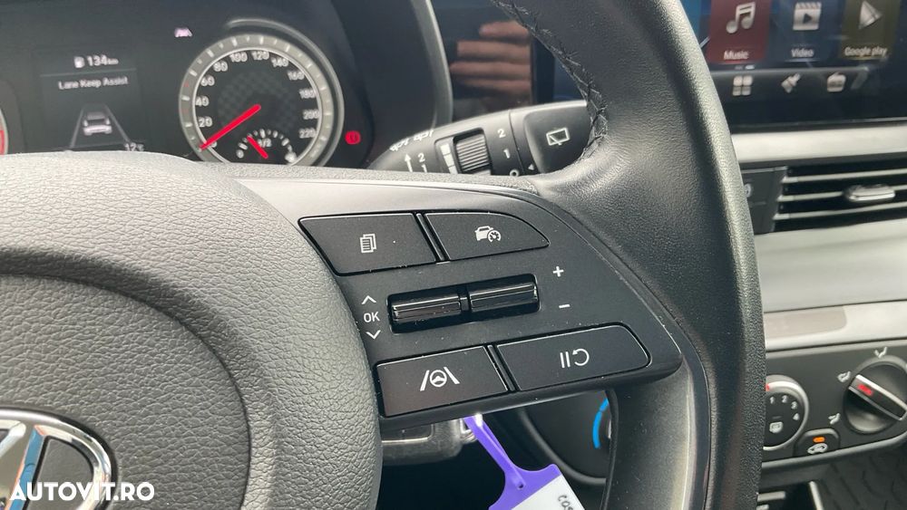 Hyundai i20 - 24