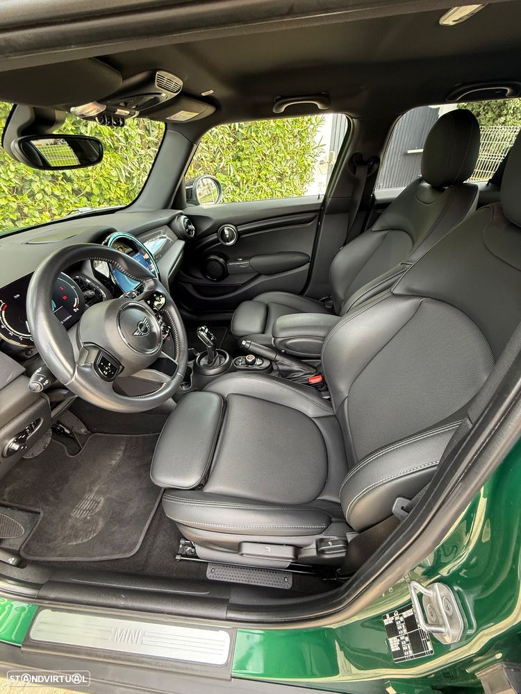 MINI 5 Portas Cooper Auto - 13