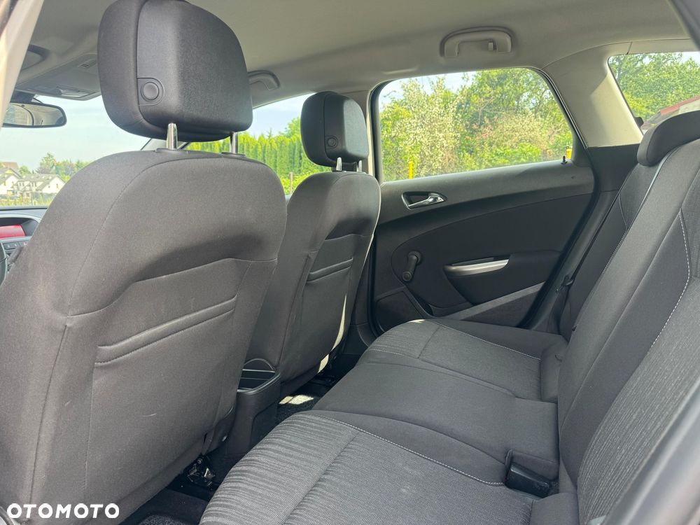 Opel Astra 1.4 Turbo Design Edition - 18