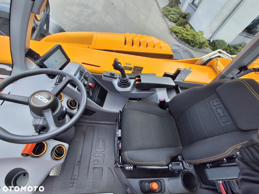 JCB 560-80 AGRI XTRA DUALTECH VT - 11