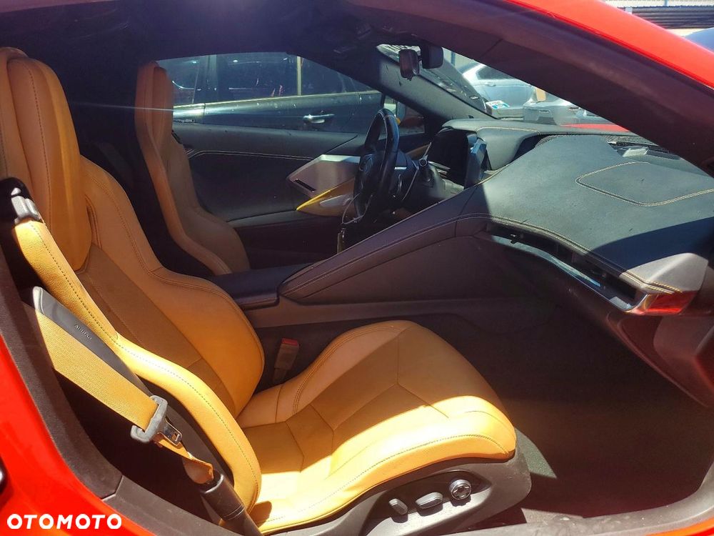 Chevrolet Corvette Stingray 2LT 6.2 V8 Automatik - 10