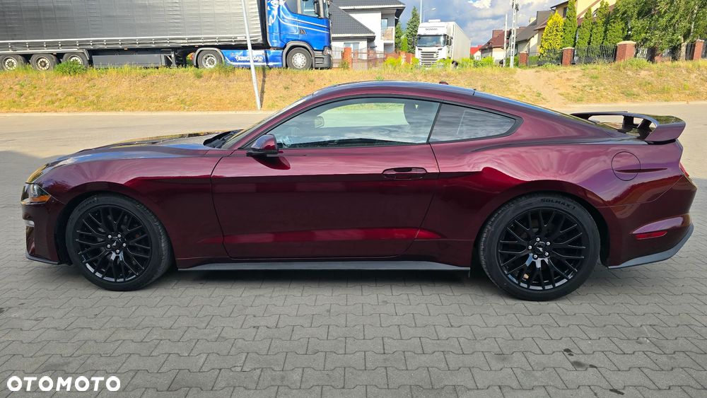 Ford Mustang - 6