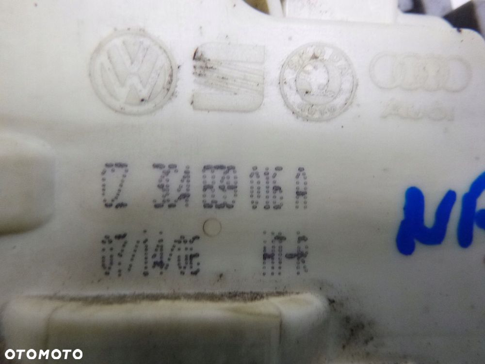 VW PASSAT B6 ZAMEK CENTRALKA DOCIĄG PRAWY TYŁ - 9