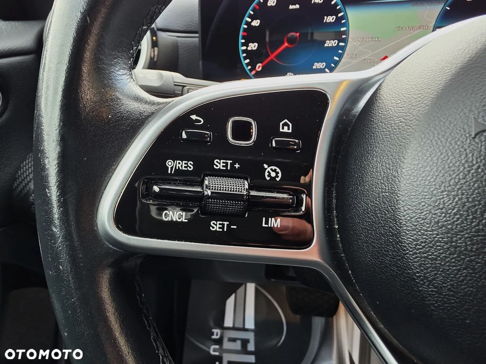Mercedes-Benz CLA 180 d 8G-DCT - 33