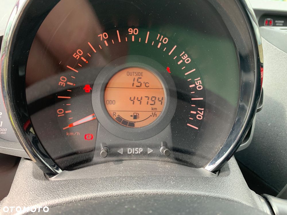 Toyota Aygo x-play Eco - 17