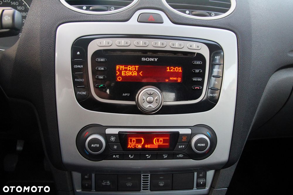Ford Focus 2.0 TDCi DPF Titanium - 21