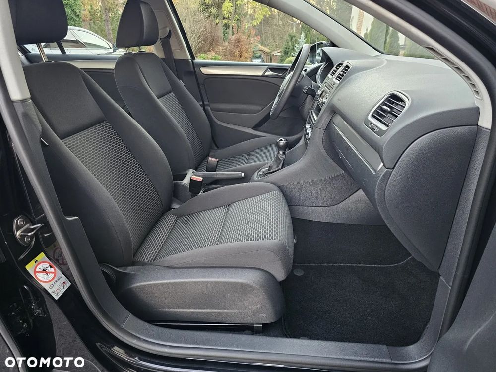 Volkswagen Golf - 21