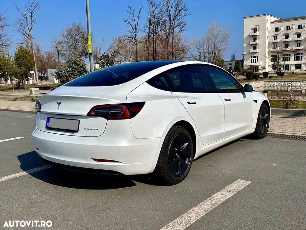 Tesla Model 3 Long Range - 7