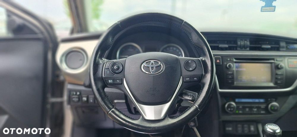 Toyota Auris - 10