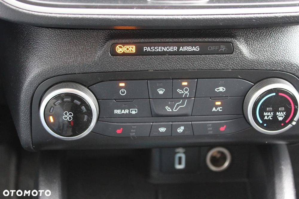 Ford Focus 1.5 EcoBlue Start-Stopp-System ACTIVE DESIGN - 24