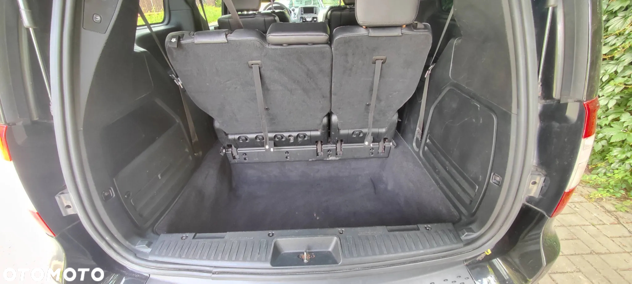 Chrysler Town & Country 3.6 Limited - 18