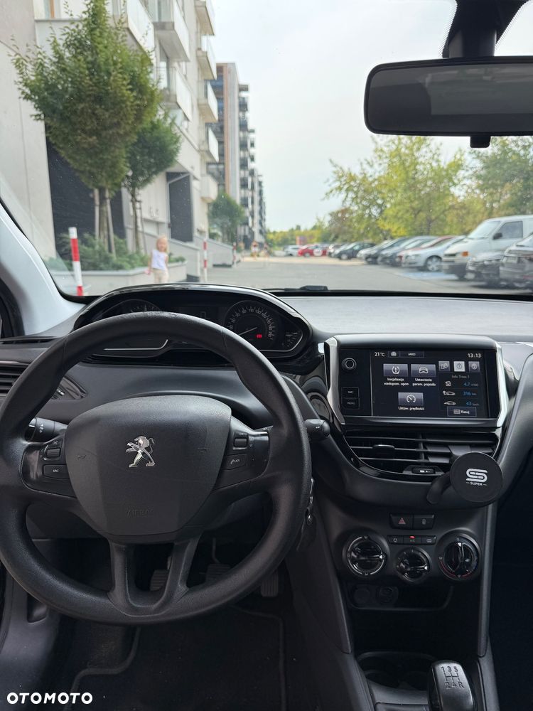 Peugeot 208 - 14
