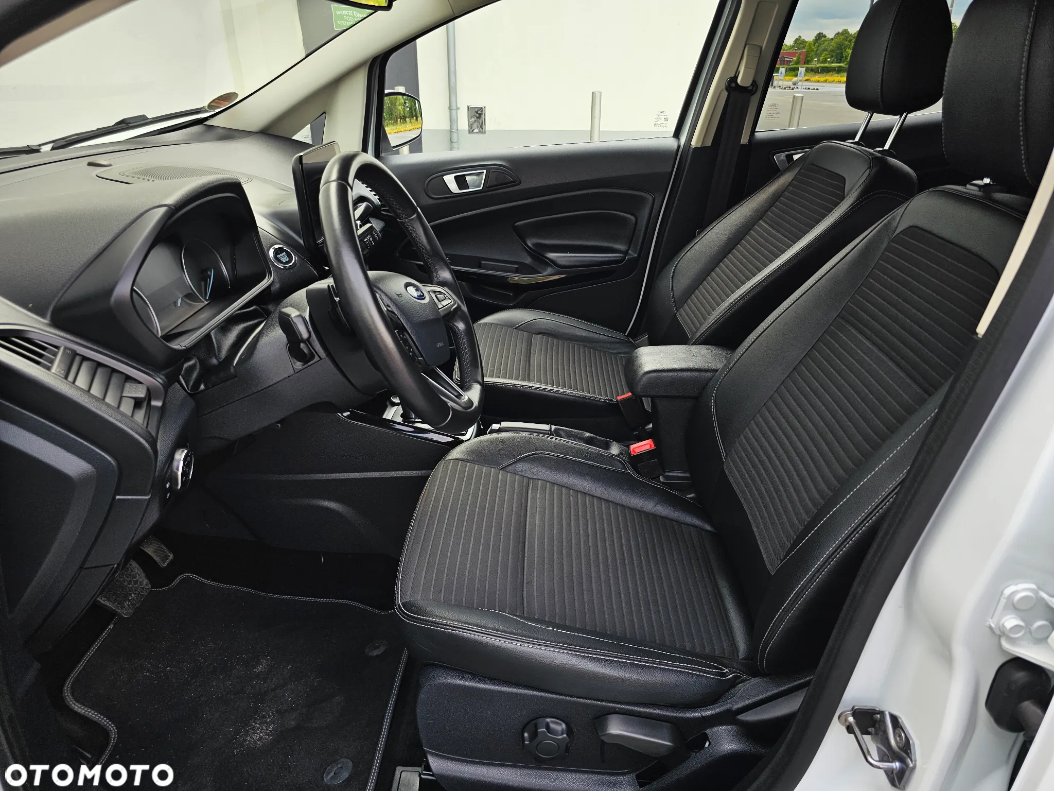 Ford EcoSport 1.0 EcoBoost TITANIUM - 10