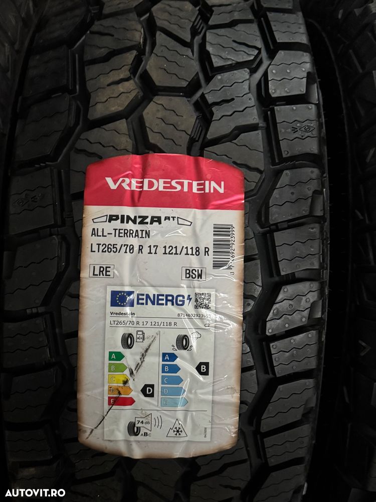 Vând 4 anvelope 265/70/17 vredestein de 4 sezoane noi - 2