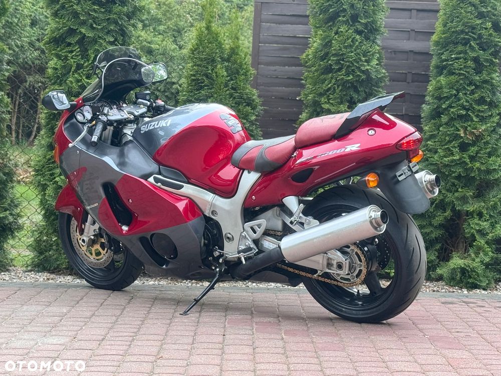 Suzuki GSX - 8