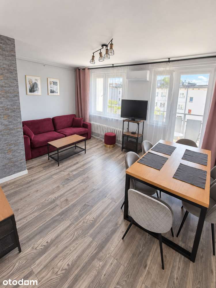 63 m², osobna kuchnia i 3 pokoje + balkon | Piękna