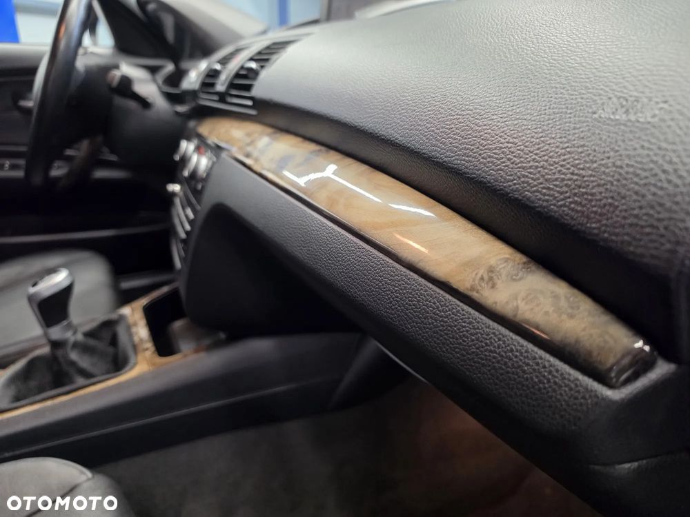 BMW Seria 1 120d DPF Edition Lifestyle - 36