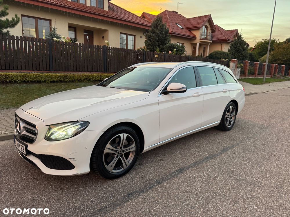 Mercedes-Benz Klasa E 220 d 4Matic 9G-TRONIC Sportstyle Edition - 1