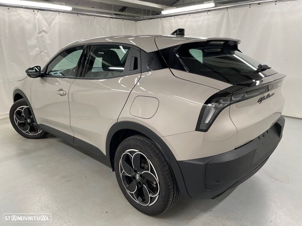 Alfa Romeo Junior 54 kWh Intensa - 3