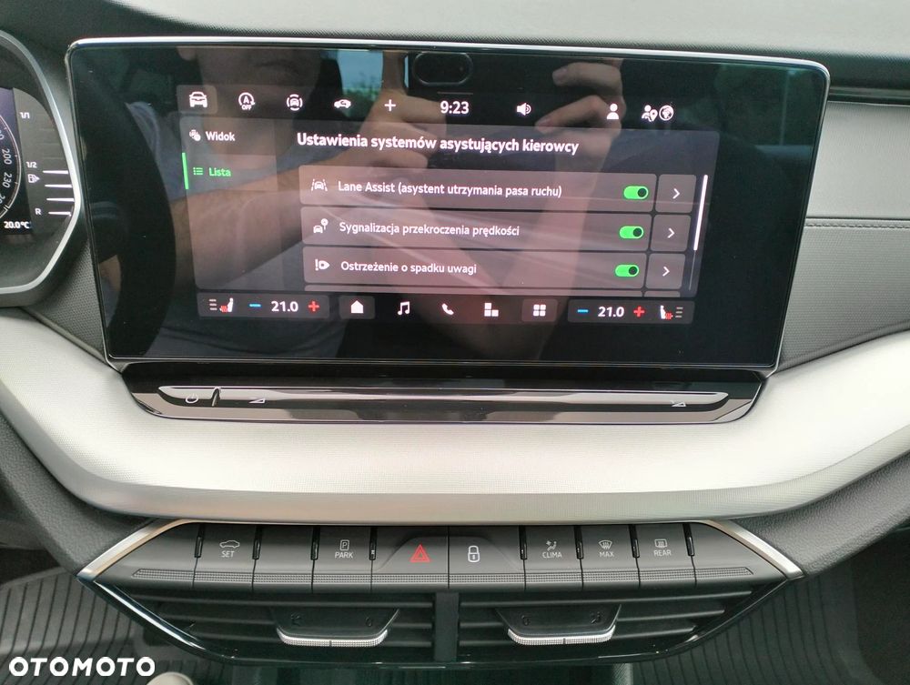 Skoda Octavia ver-1-5-tsi-mhev-dsg-selection - 23