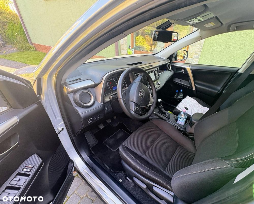 Toyota Rav4 2015 photo 4