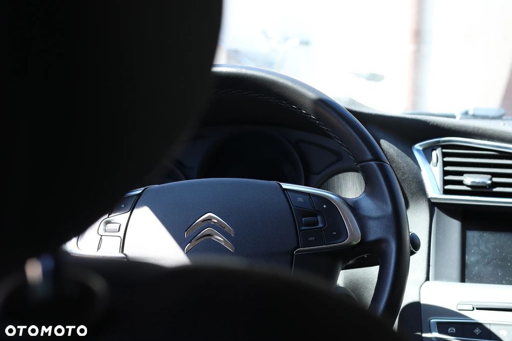 Citroën C4 PureTech e-THP 130 Selection - 16