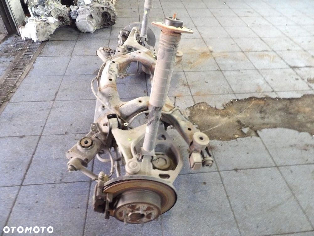 INFINITI G37 3.7 V6 OŚ TYLNA BELKA - 4