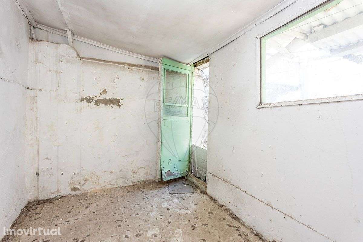 Moradia T2 para venda - Grande imagem: 2/16