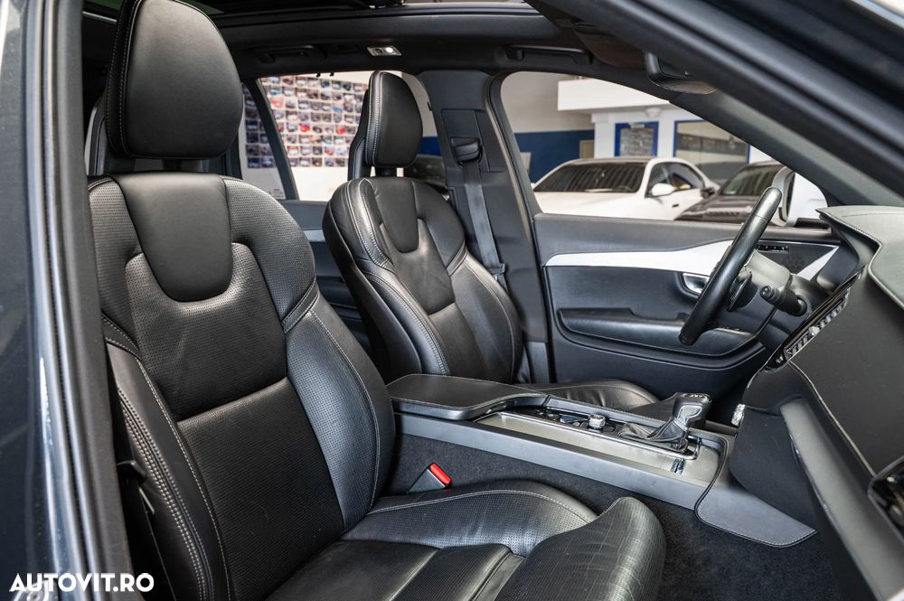Volvo XC 90 D5 AWD Geartronic RDesign - 33