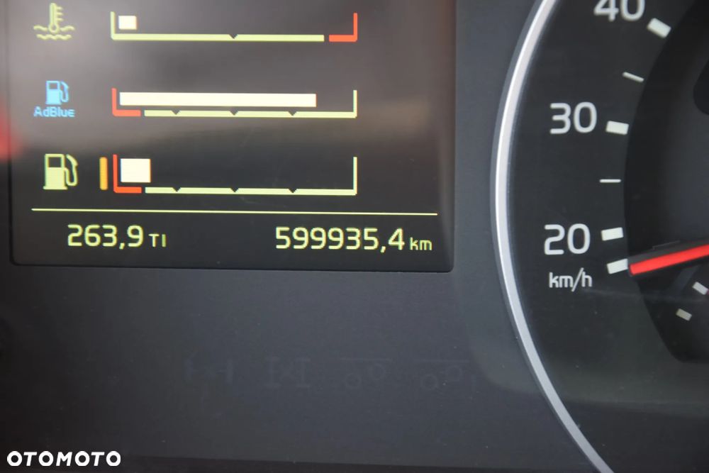 Volvo FH500 / NISKA KABINA / HYDRAULIKA / EURO 6 / ACC / LEDY / ALUFELGI / SERWISOWANY / SPROWADZONY - 27