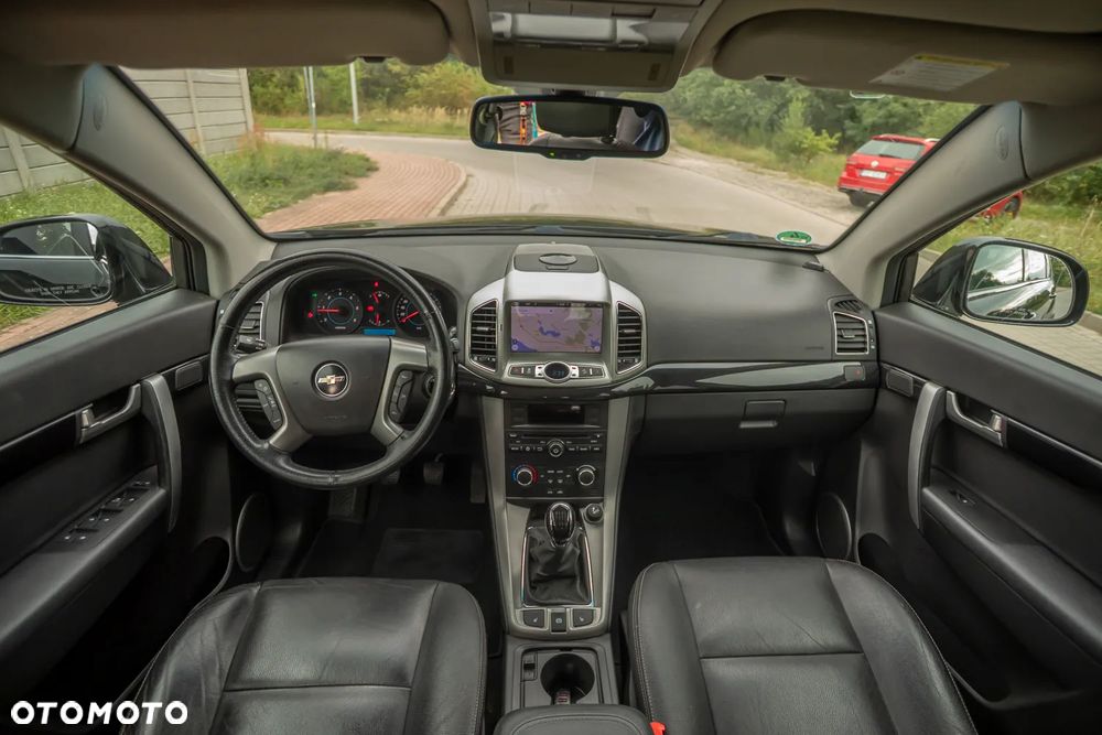 Chevrolet Captiva 2.2 d LTZ - 26