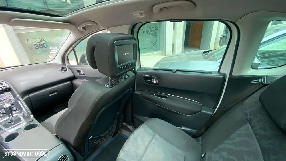 Peugeot 3008 1.6 HDi Executive CMP6 - 9