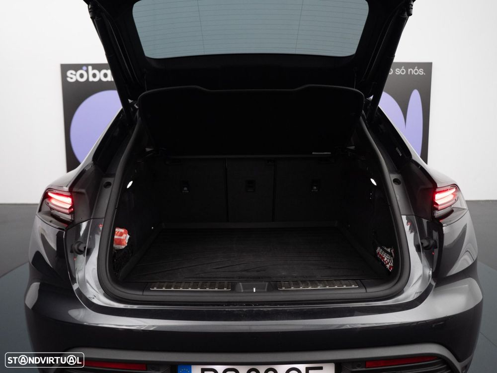 Porsche Macan Electric 4 - 15