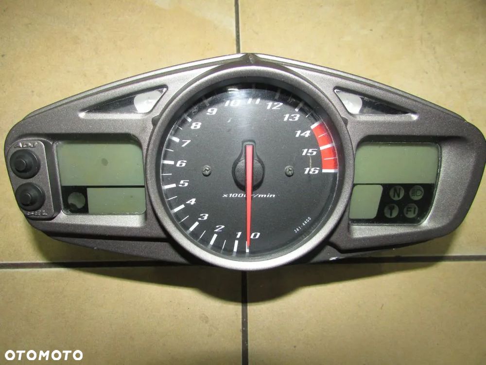 Suzuki GSR 600 licznik zegary - 1