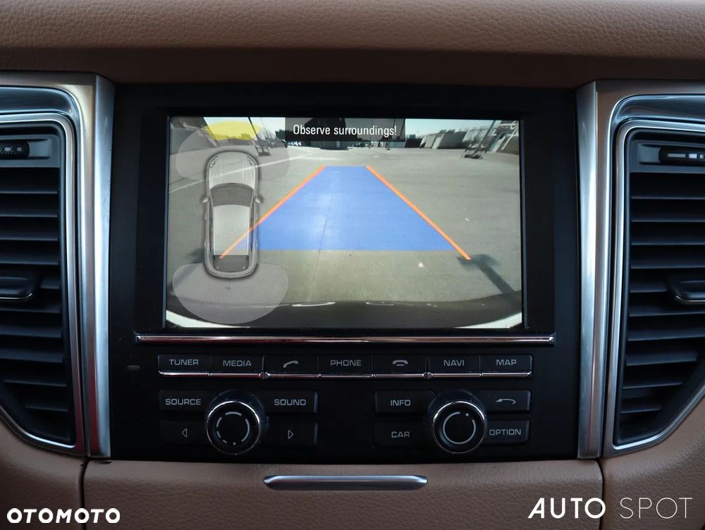 Porsche Macan S - 30