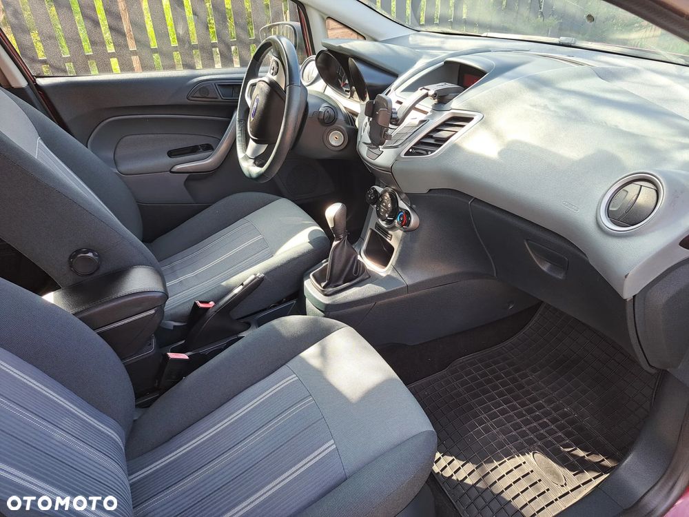 Ford Fiesta - 21