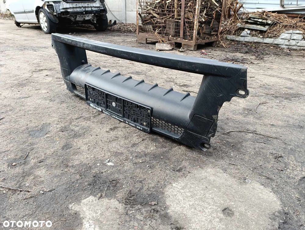 ZDERZAK ŚRODKOWY GRILL ATRAPA MAN TGS EURO 6 - 4