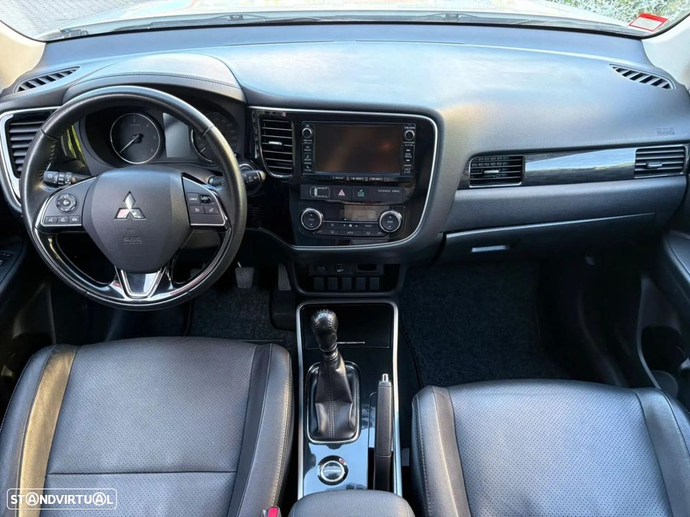 Mitsubishi Outlander 2.2 DI-D Instyle Navi - 7