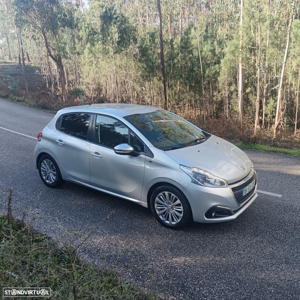 Peugeot 208 1.2 PureTech Style - 8