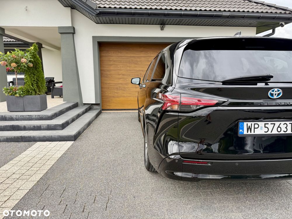 Toyota Sienna - 5