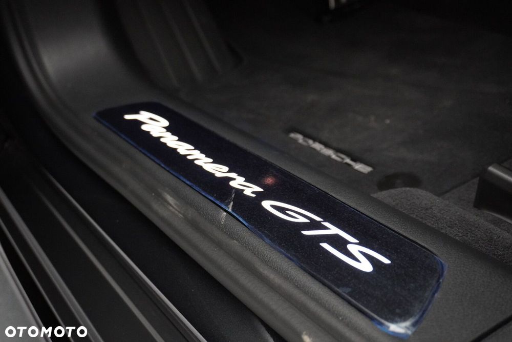 Porsche Panamera GTS - 19