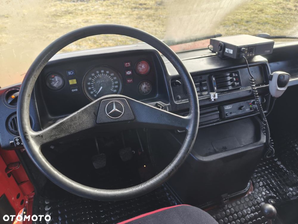 Mercedes-Benz 207 D - 13