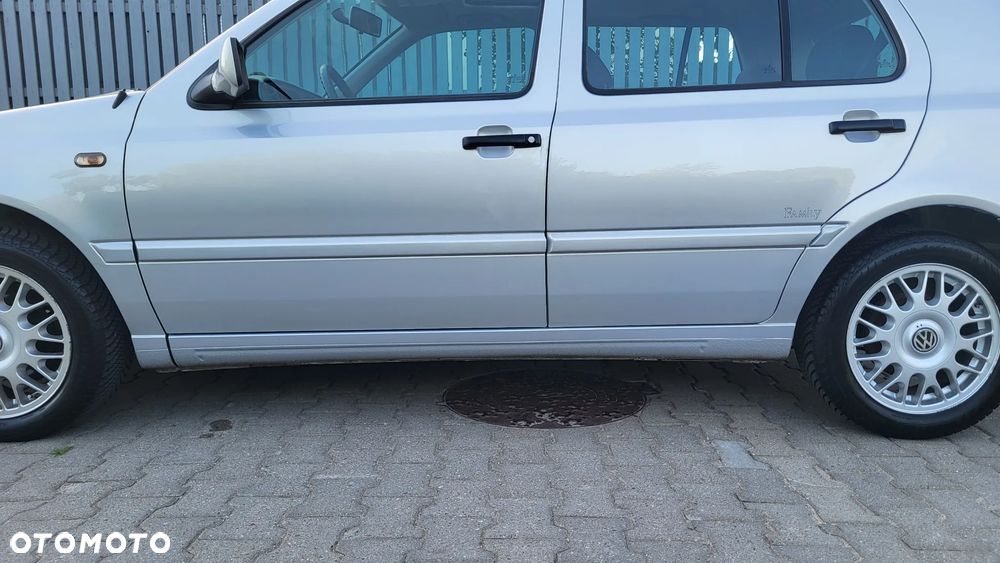 Volkswagen Golf - 28
