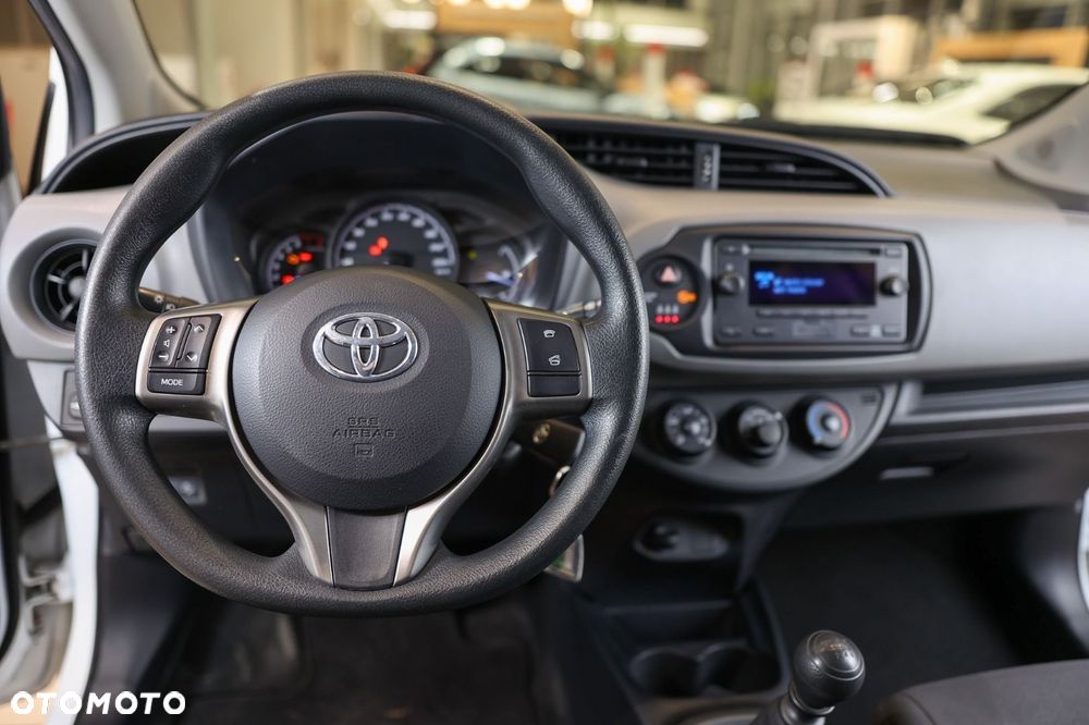 Toyota Yaris - 7