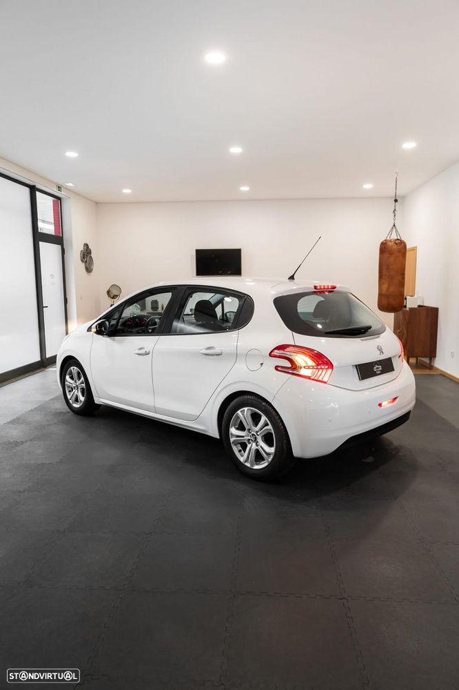 Peugeot 208 1.2 VTi SE Style - 3