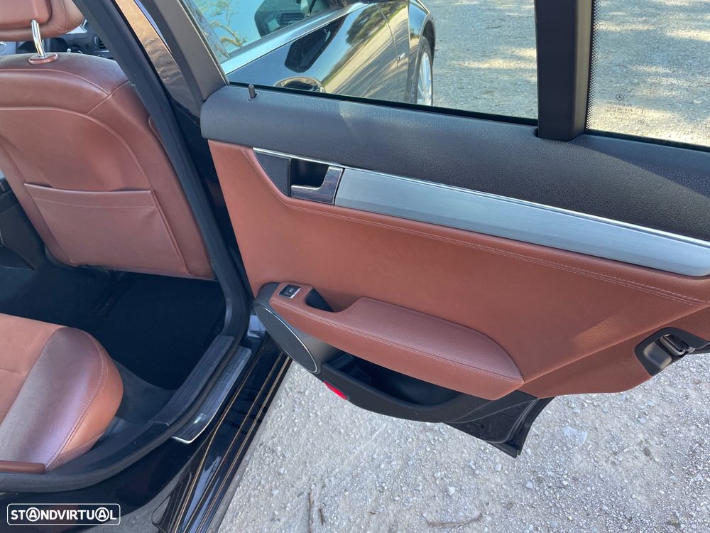 Mercedes-Benz C 300 - 19